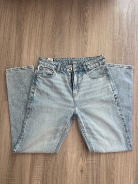 American Eagle Light Wash Jeans